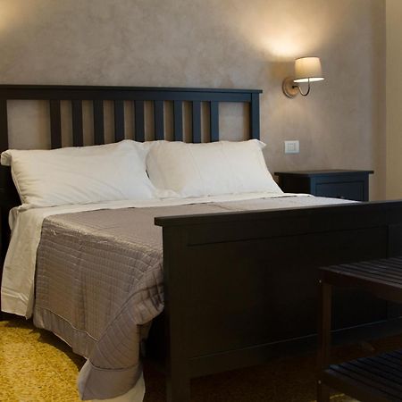 B&B I Propilei Di San Girolamo Rimini Buitenkant foto